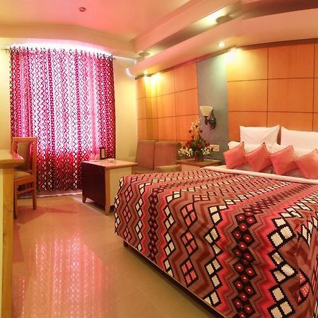 Hotel Grand International Райпур Экстерьер фото