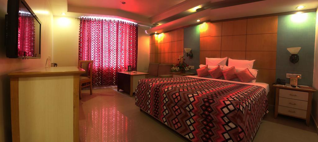 Hotel Grand International Райпур Экстерьер фото
