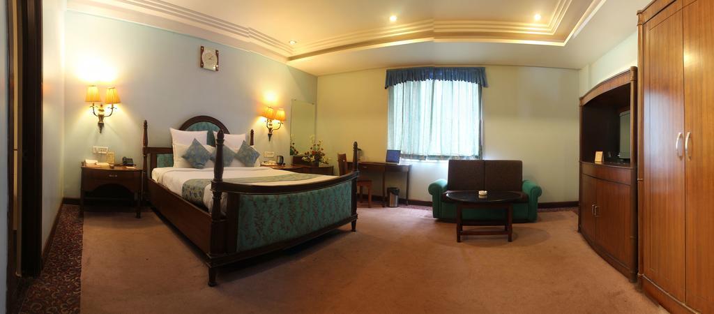 Hotel Grand International Райпур Экстерьер фото